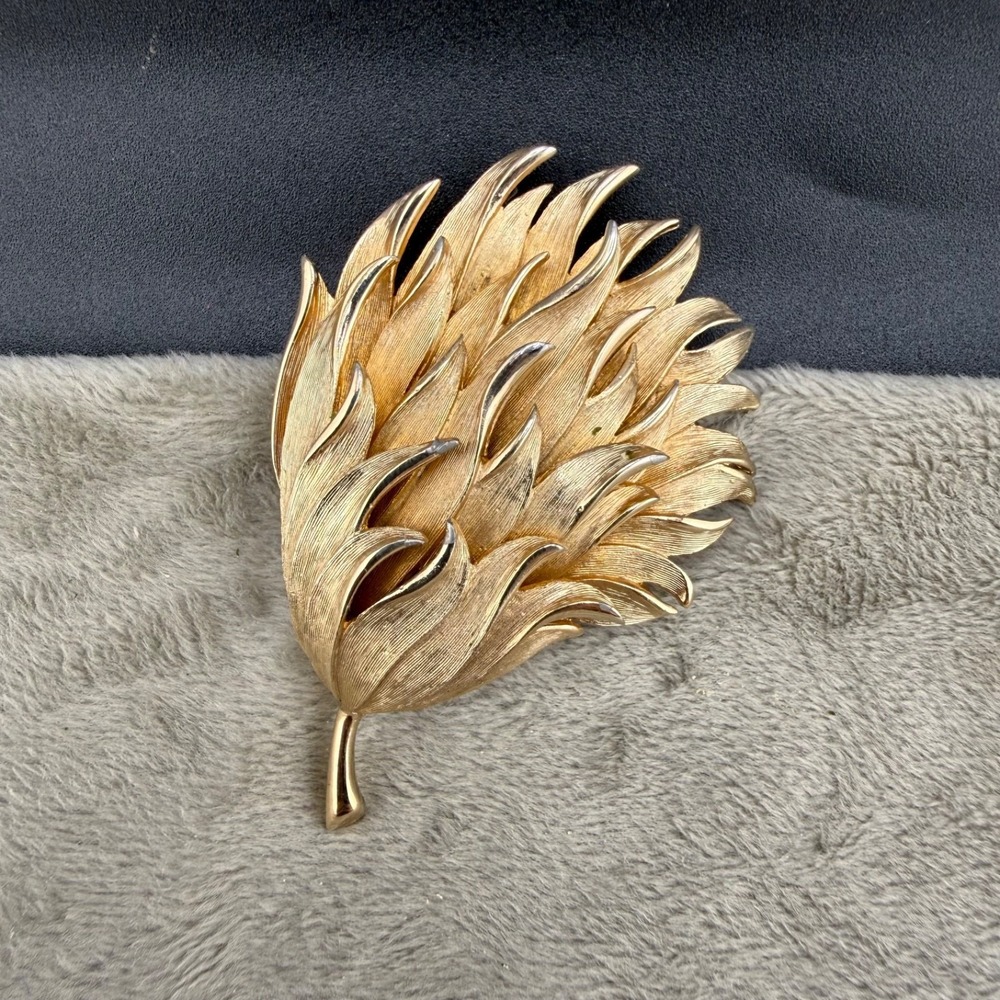 Vintage Kramer Brooch Gold Tone Textured Leaf Layered Signed Floral Pin